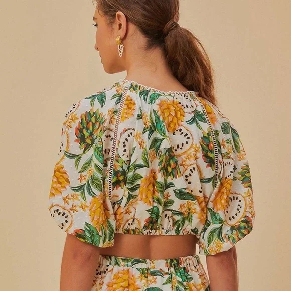 FARM RIO Biriba Off-White Cropped Blouse - Picture 2 of 14